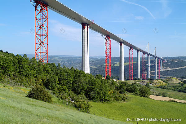 Viaduc de Millau, 2004-05